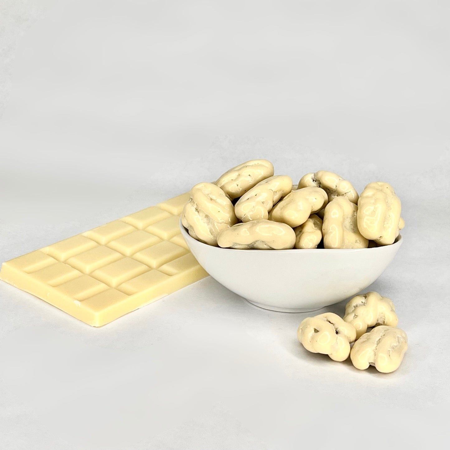 Noix de pécan de Dubaï enrobées au chocolat blanc